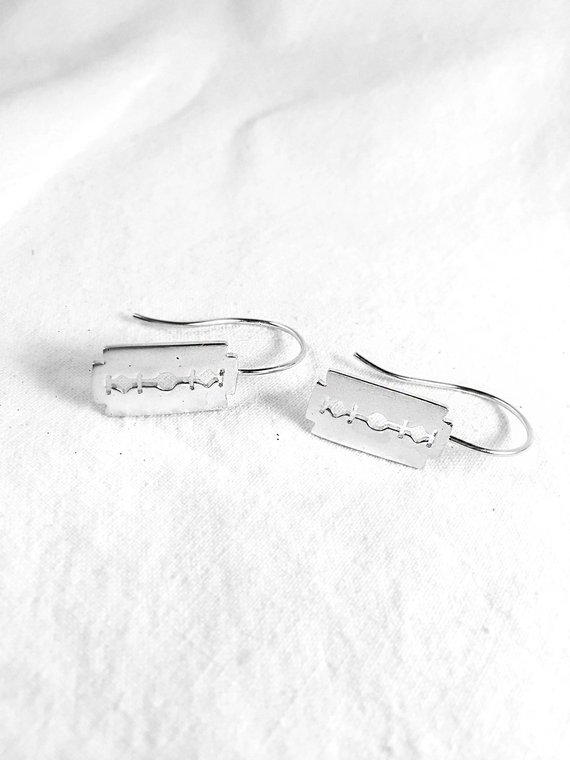 570x760 Razor Blade Shaving Razor Earrings In Silver 925% - Razor Blade Sketch