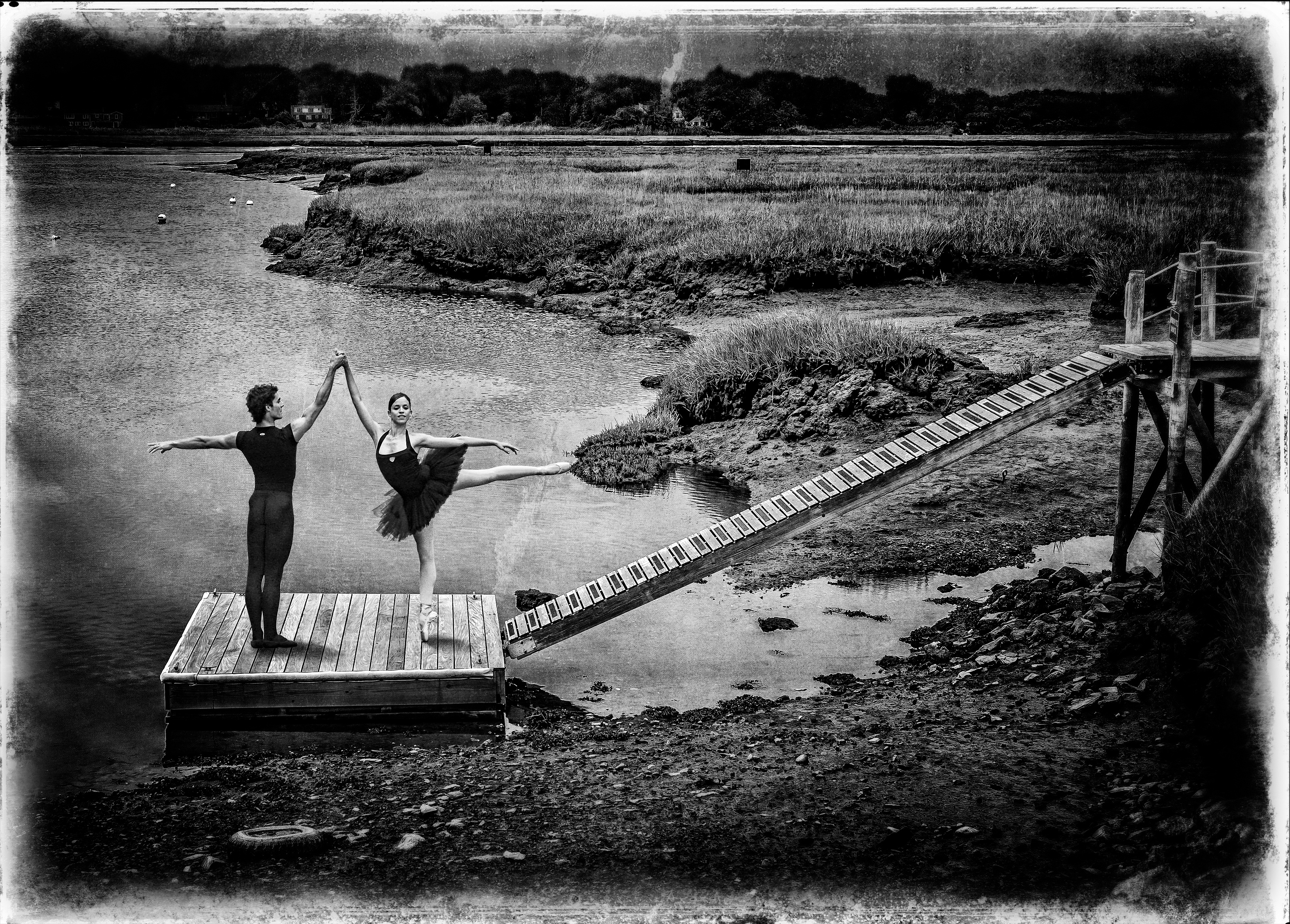 3902x2796 Free Images Black And White, Pier, Art, Dancers, Composite - River Bank Sketch