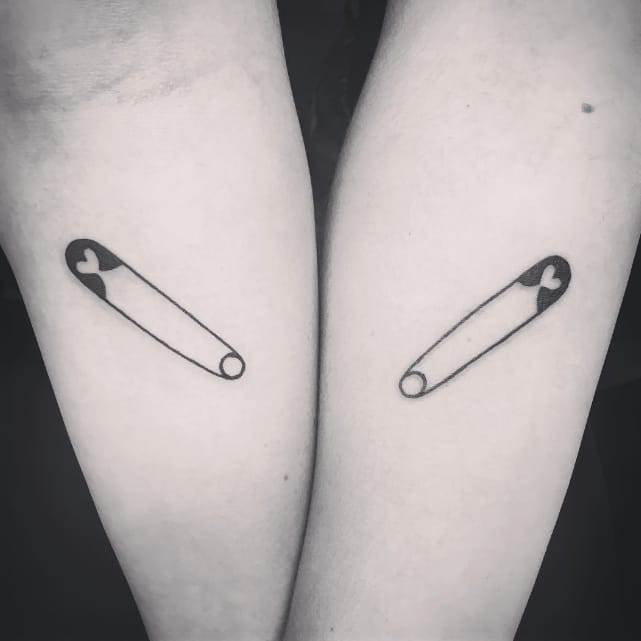 641x641 Safety Pin Tattoos Signaling Allyship Tattoodo - Safety Pin Sketch