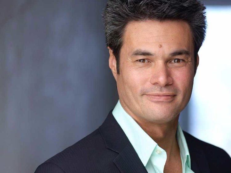 750x562 What Selling Sketches On The Street Taught This Millionaire - Selling Sketches