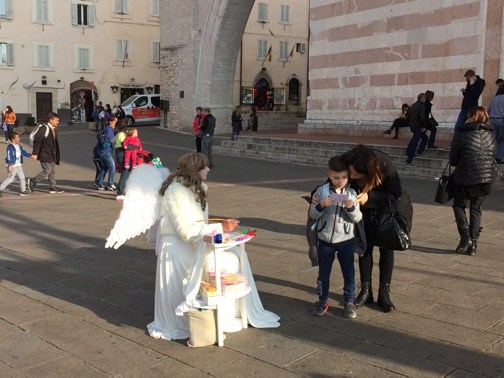 504x378 Assisi Artist Selling Sketches - Selling Sketches