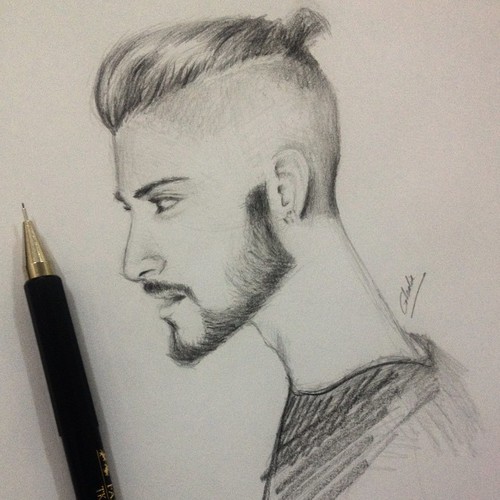 500x500 Artist On Instagram - Sketch Drawing