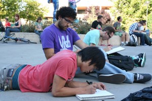 300x199 Students See And Sketch Unm Newsroom - Sketch For Students