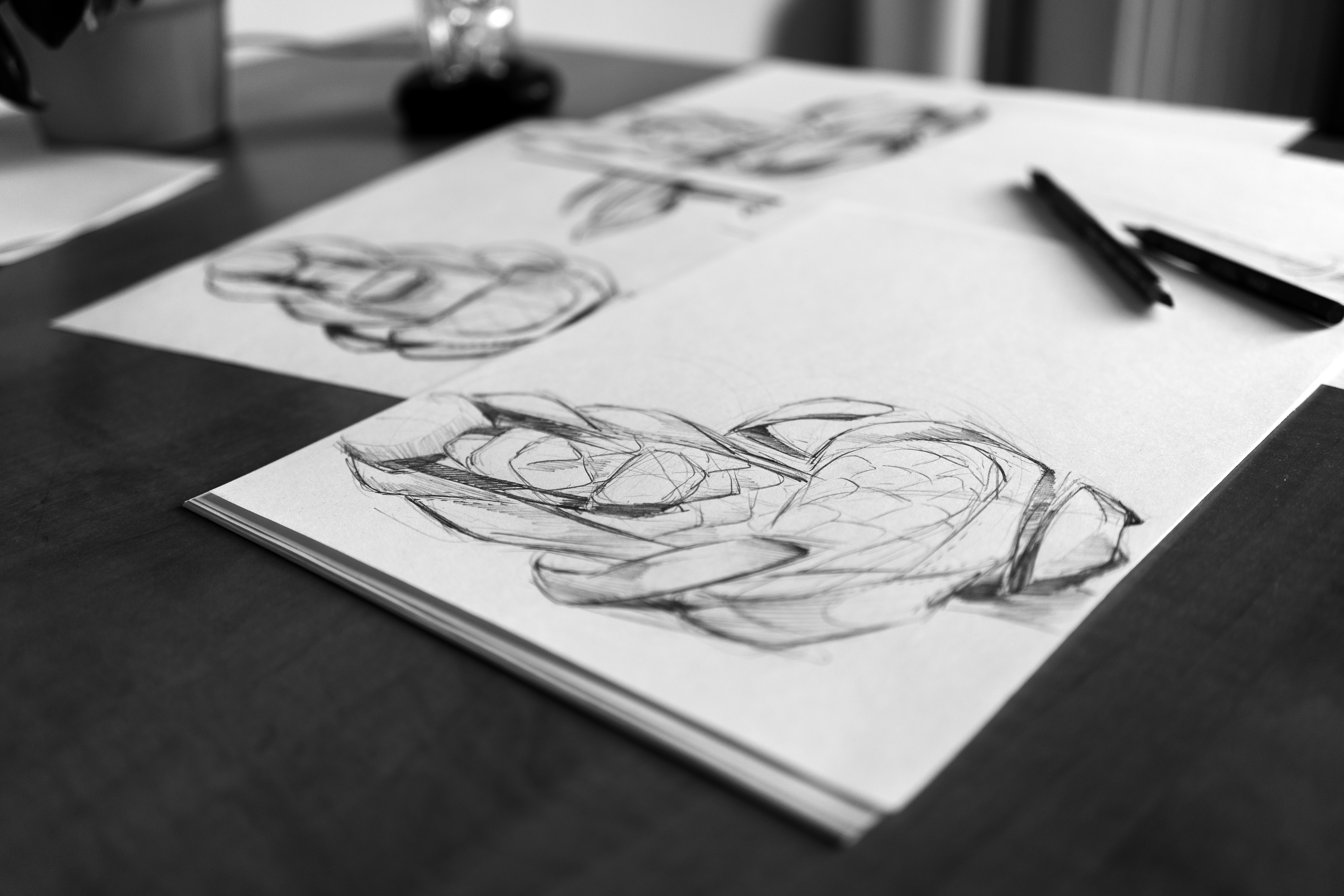 6000x4000 Seat Sketch Paper On Table Free Stock Photo - Sketch Photography