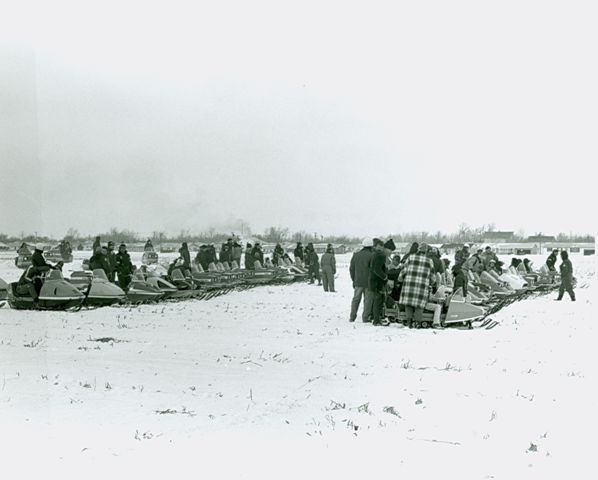 598x480 Snowmobiling - Snowmobile Sketch