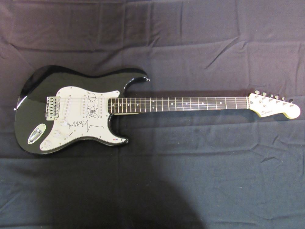 1000x750 Jeff Bridges Signed Fender Squier Bullet Strat Electric Guitar - Strat Sketch