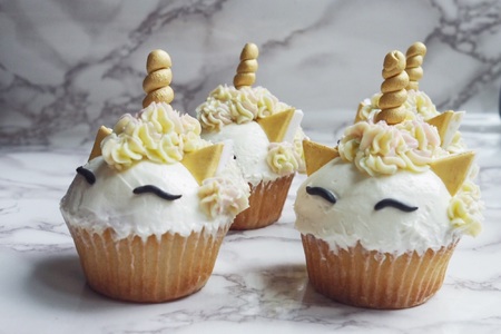 450x300 Unicorn Cupcake By Sugar Sketch Cake Shop On Sweetist - Sugar Sketch