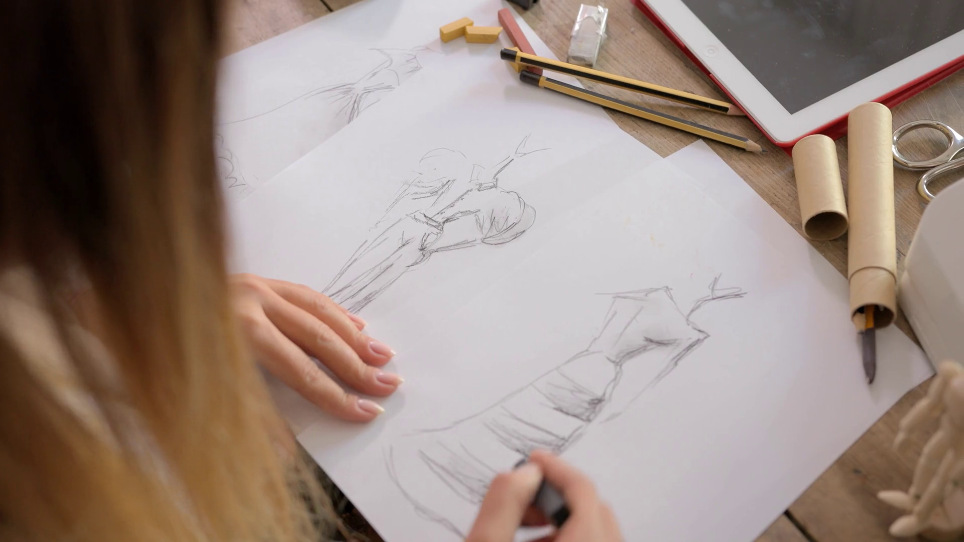 1920x1080 Crop Faceless Shot Of Female Tailor Sitting - Tailor Sketch