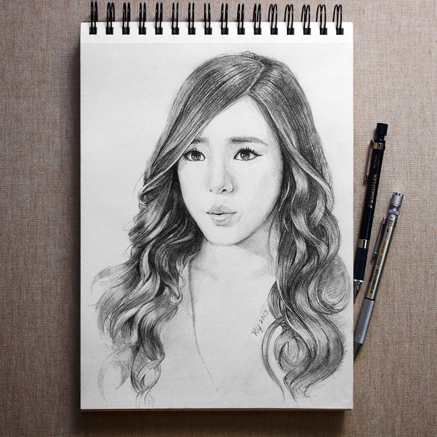 612x612 Tiffany Pursing Her Lips - Tiffany Sketch