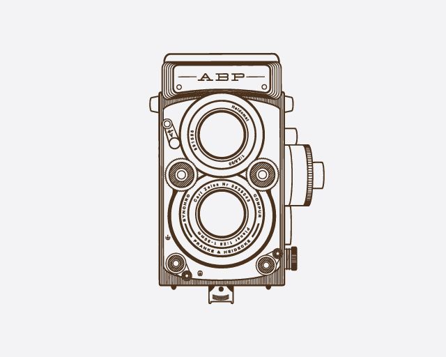 640x512 Old School Camera Hand Drawn Illustration - Vintage Camera Sketch